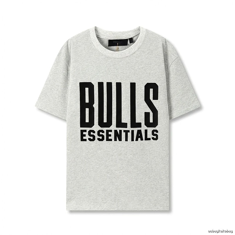 ESSENTIALS Bulls Style Grey T-shirt