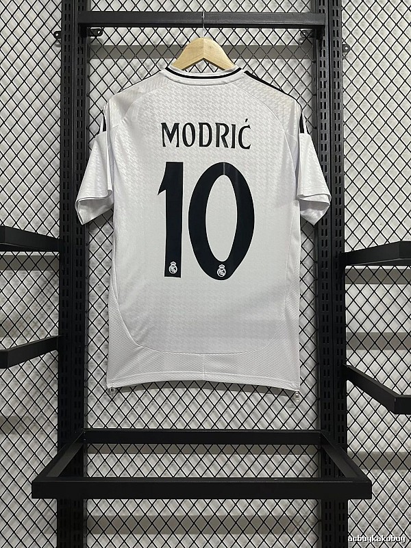 Real Madrid Resort Home soccer jersey White Real Madrid for Travel Looks Select Edition